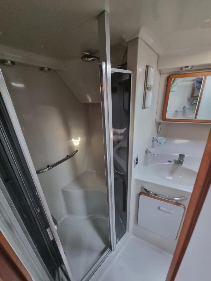 Yate En , Experiencia Unica B Botel Gijon
