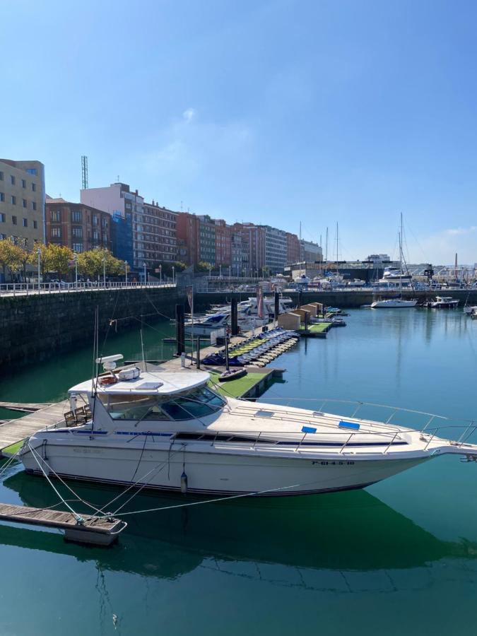 Yate En , Experiencia Unica B Botel