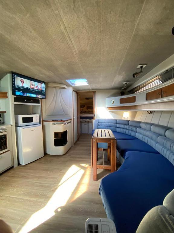 Yate En , Experiencia Unica B Botel Gijon
